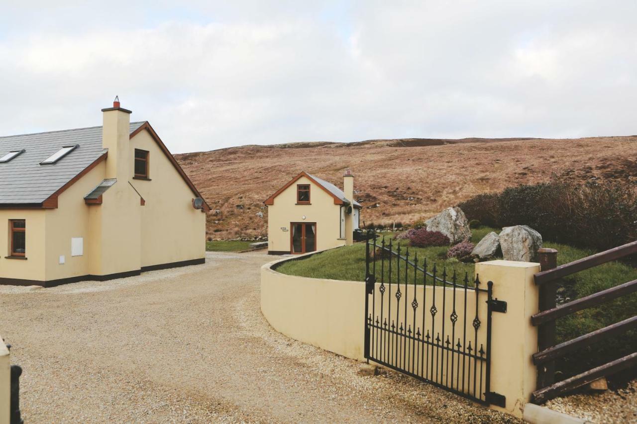 Dolmen Cottage Glencolumbkille Bagian luar foto